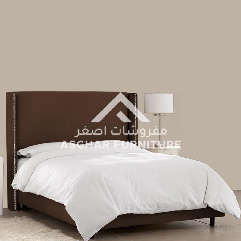 Lexy Nailhead Bed